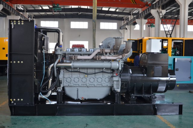 AC 3 phase 720kw 900kva diesel generator price